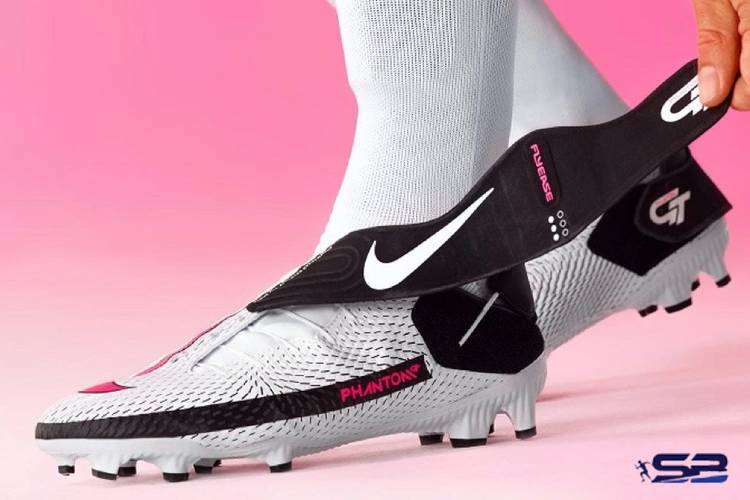 بهترین کفش فوتبال